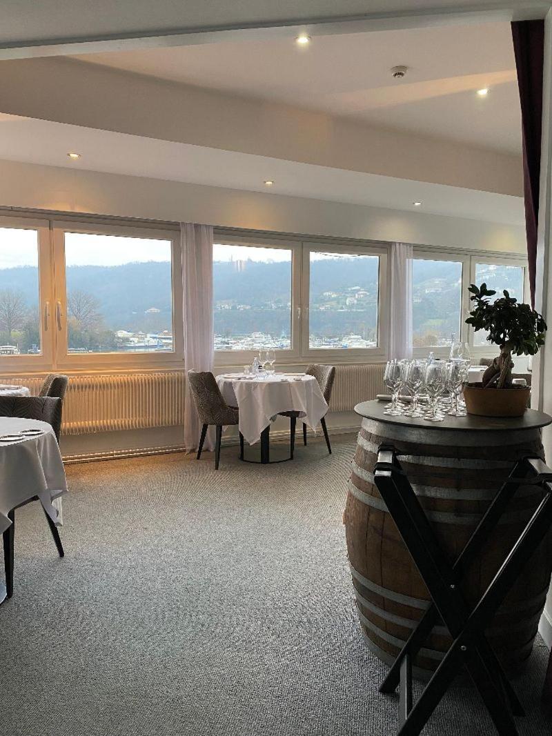 Hotel Le Bellevue Les Roches-de-Condrieu Екстер'єр фото